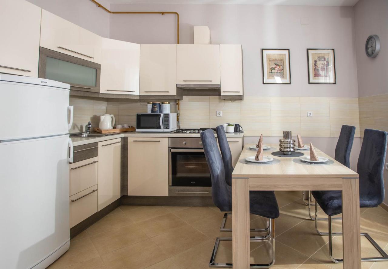Apartman Gundulic Vinkovci Extérieur photo